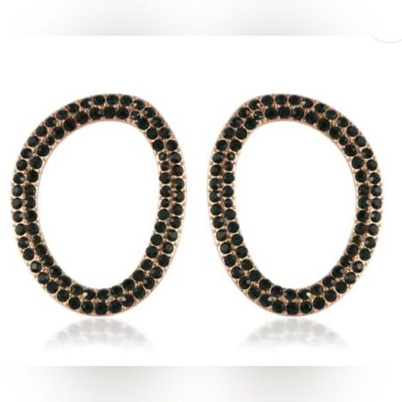 Emerald Green Crystal Earrings - Picture 2 of 9